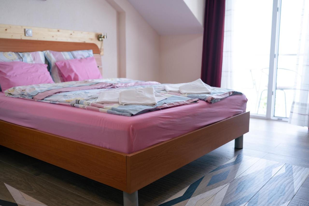 Hotel Holiday-M Ohrid Kültér fotó