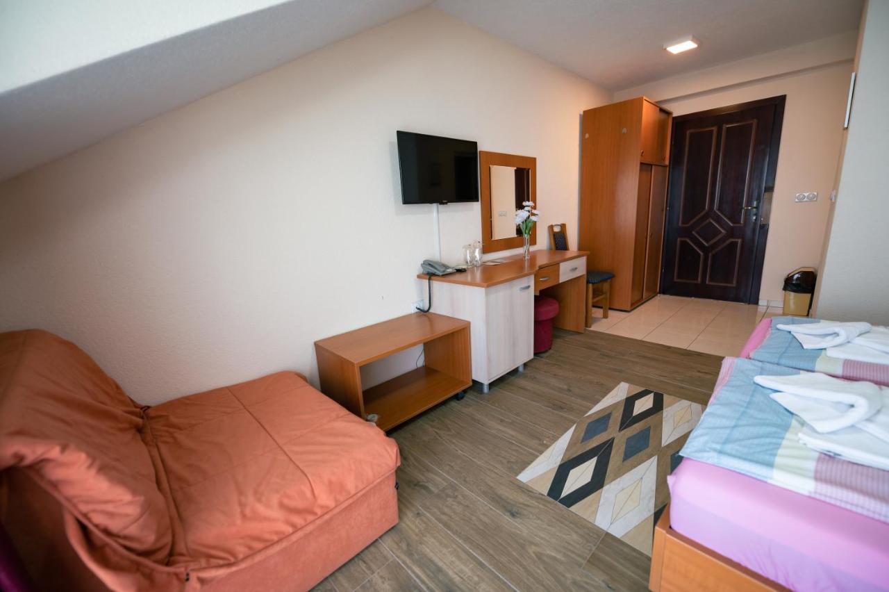 Hotel Holiday-M Ohrid Kültér fotó